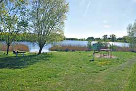 Spielplatz am See